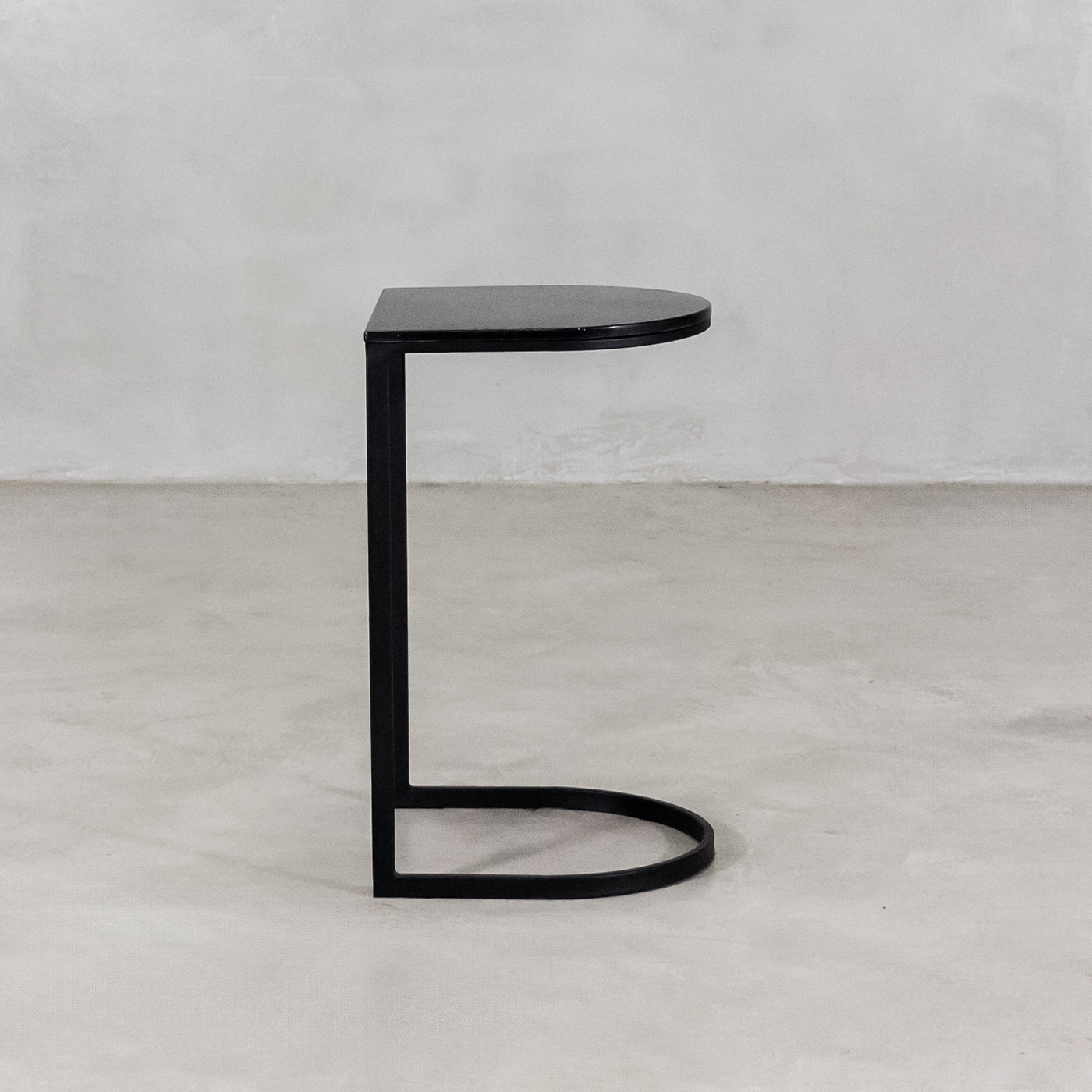 Curved Sofa Side Table – Black – side view